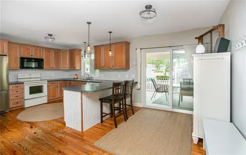 23 Harding Ave, Warren, RI 02885 photo 8
