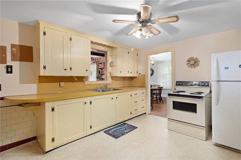 1 Amanda Ct, Warwick, RI 02889 photo 11