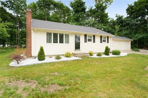 63 Brayton Rd, Smithfield, RI 02917