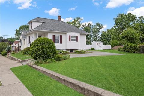76 Harmon Ave, Cranston, RI 02910 photo 2