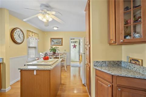 76 Harmon Ave, Cranston, RI 02910 photo 15