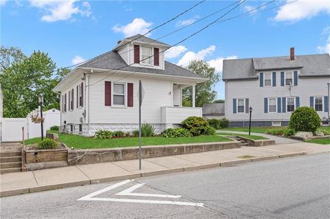 76 Harmon Ave, Cranston, RI 02910 photo 4