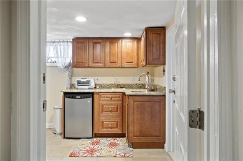 76 Harmon Ave, Cranston, RI 02910 photo 25