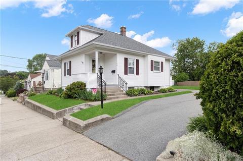 76 Harmon Ave, Cranston, RI 02910 photo 3