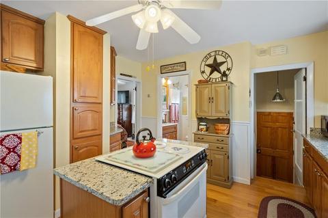 76 Harmon Ave, Cranston, RI 02910 photo 19