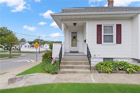 76 Harmon Ave, Cranston, RI 02910 photo 5