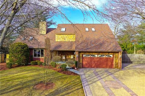 29 Sugar Maple Dr, Coventry, RI 02816