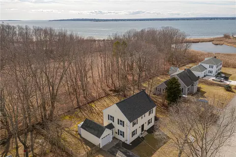 22 Mosher Dr, Barrington, RI 02806