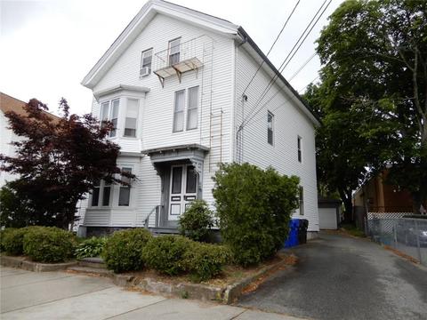 91 Moore St, Central Falls, RI 02863