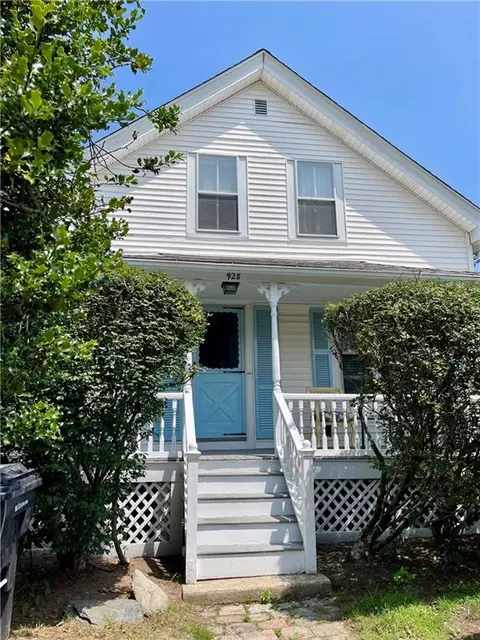 928 Main St, Warren, RI 02885 photo 2