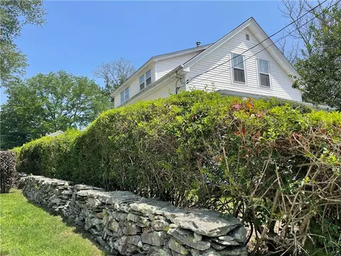928 Main St, Warren, RI 02885 photo 5