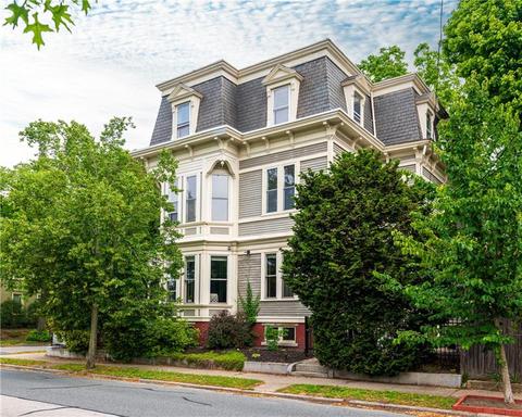 182 Cypress St #1, Providence, RI 02906