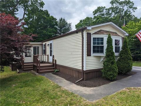12 Five Elms Cir, Coventry, RI 02816