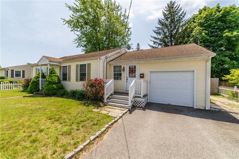 32 Stanmore Rd, Warwick, RI 02889 photo 3