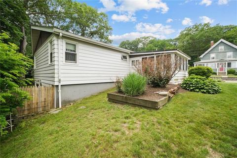 573 Third Ave, Woonsocket, RI 02895 photo 7