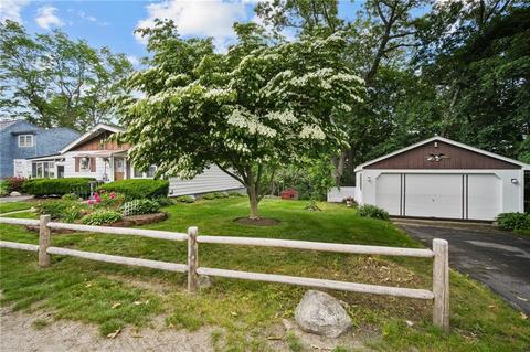 573 Third Ave, Woonsocket, RI 02895 photo 2