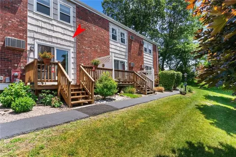 17 Crestview Dr #B, Westerly, RI 02891 photo 1