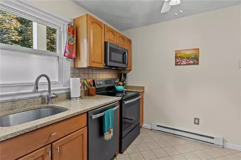 17 Crestview Dr #B, Westerly, RI 02891 photo 11