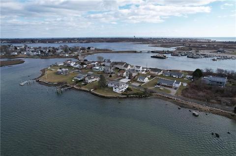 22 Edith Rd, Narragansett, RI 02882