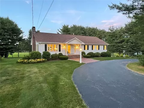 189 Old River Rd, Lincoln, RI 02865