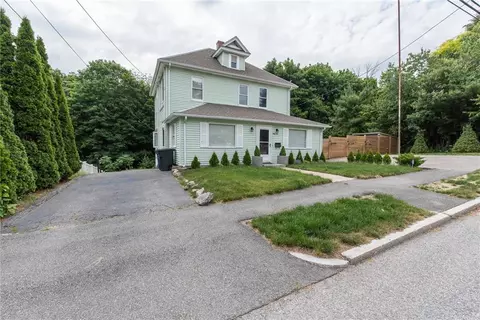 35 Wrentham Rd, Worcester, MA 01602 photo 2