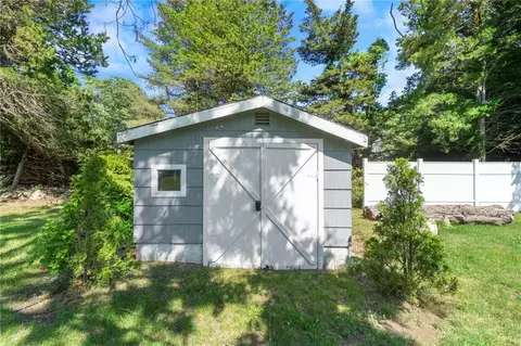 34 Wagner Rd, Westerly, RI 02891 photo 8
