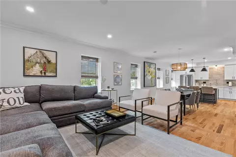 2 Eastnor Rd #2, Newport, RI 02840