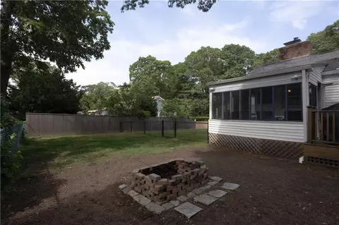 245 Lansdowne Rd, Warwick, RI 02888 photo 8