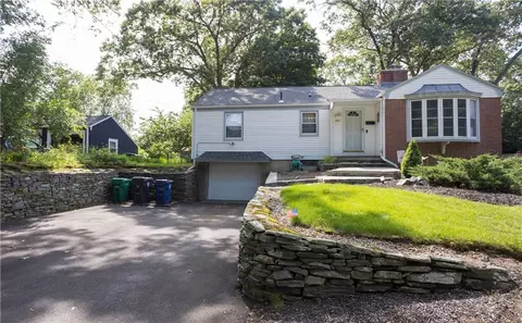245 Lansdowne Rd, Warwick, RI 02888 photo 2
