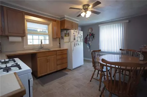245 Lansdowne Rd, Warwick, RI 02888 photo 16