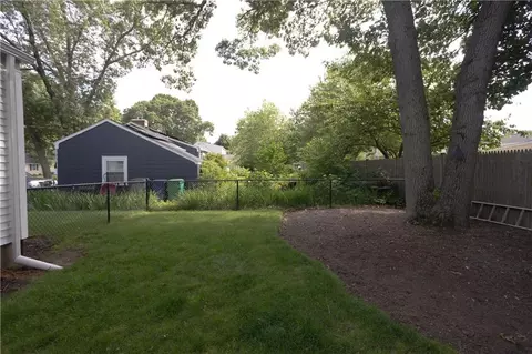 245 Lansdowne Rd, Warwick, RI 02888 photo 6