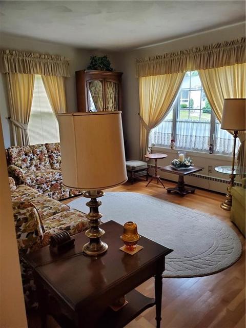 36 Ridge St, Woonsocket, RI 02895 photo 7