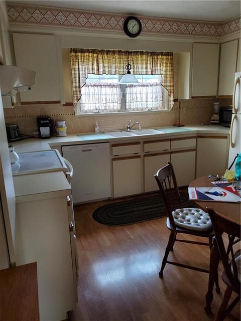 36 Ridge St, Woonsocket, RI 02895 photo 6