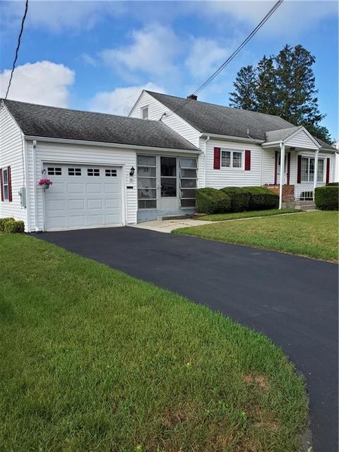 36 Ridge St, Woonsocket, RI 02895 photo 3