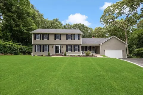 138 Laurel Ridge Ln, North Kingstown, RI 02852