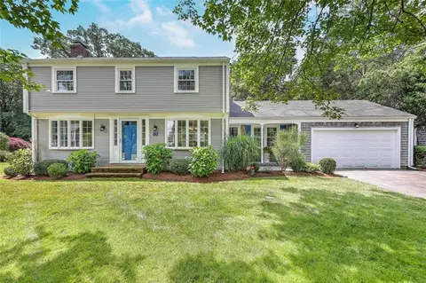 12 Pine Ave, Barrington, RI 02806
