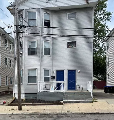 34 Frederick St, Providence, RI 02908
