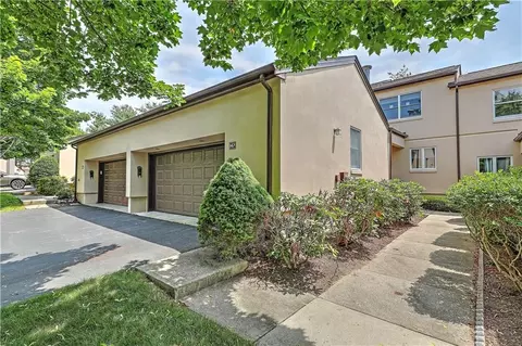 2970 Mendon Rd #147, Cumberland, RI 02864