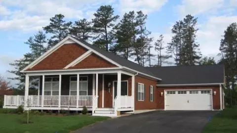 26 Birdie Ct #26, South Kingstown, RI 02879