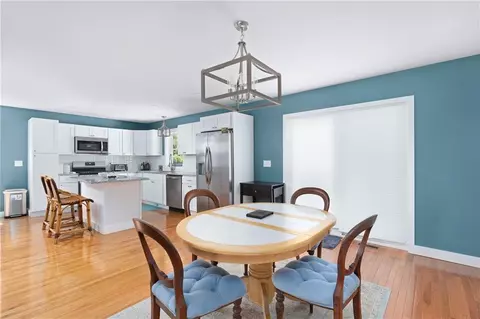 113 Pender Ave, Warwick, RI 02889 photo 9