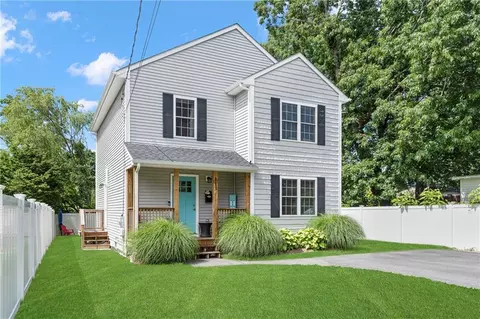 113 Pender Ave, Warwick, RI 02889 photo 3