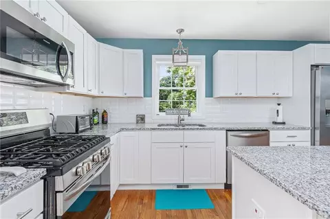 113 Pender Ave, Warwick, RI 02889 photo 5