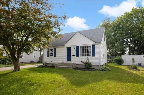 117 Calderwood Dr, Warwick, RI 02886
