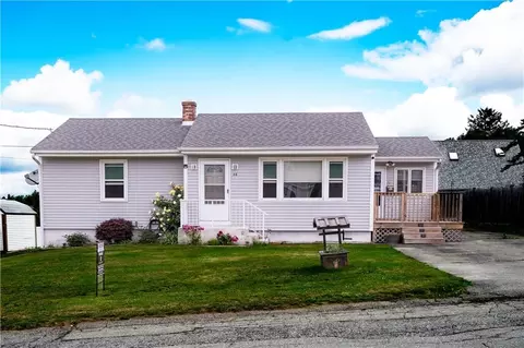46 Kaufman Rd, Tiverton, RI 02878