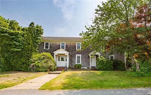 81 Bristol Ferry Rd, Portsmouth, RI 02871