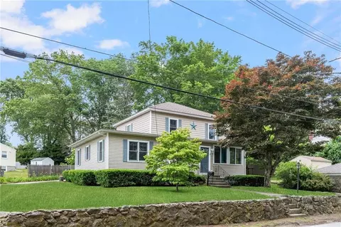 68 Pilgrim Ave, Coventry, RI 02816