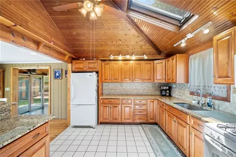 13 Dixie Rd, Coventry, RI 02816 photo 14