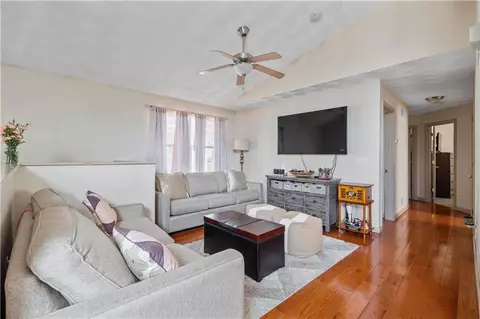 85 Aylsworth Ave, Woonsocket, RI 02895 photo 2