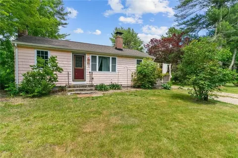 253 Usquepaugh Rd, West Kingston, RI 02892