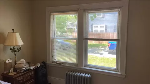 32 Willard St, Warwick, RI 02889 photo 5